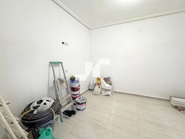 4 soveværelse Villa til salg i Vila-real - € 100.000 (Ref: 9669761)