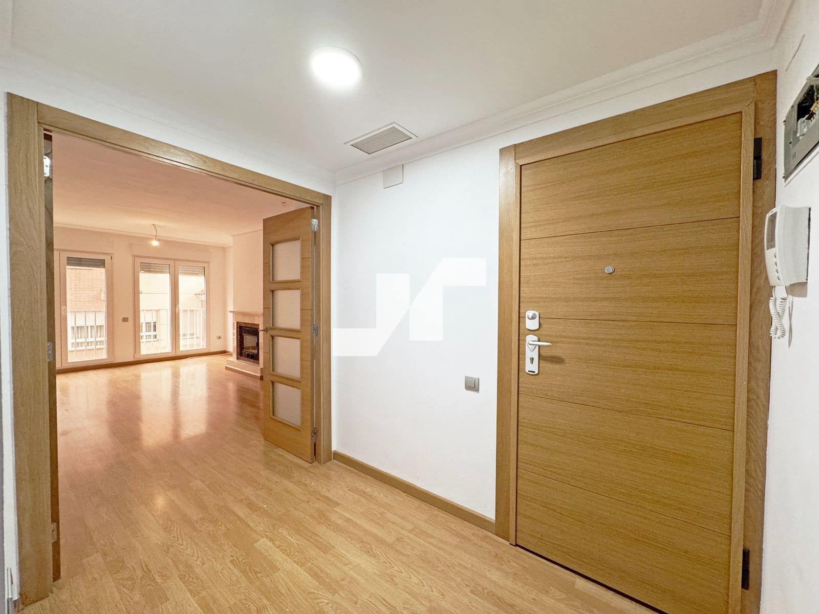 3 bedroom Flat for sale in Vila-real with garage - € 230,000 (Ref: 9675923)