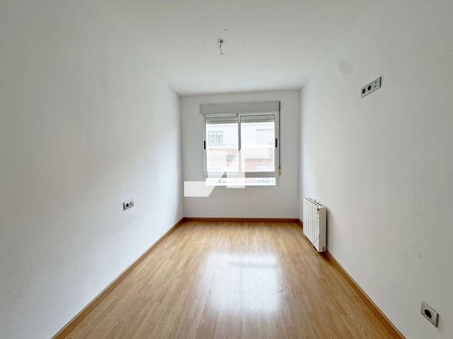 3 bedroom Flat for sale in Vila-real with garage - € 230,000 (Ref: 9675923)