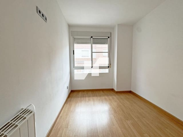 3 bedroom Flat for sale in Vila-real with garage - € 230,000 (Ref: 9675923)