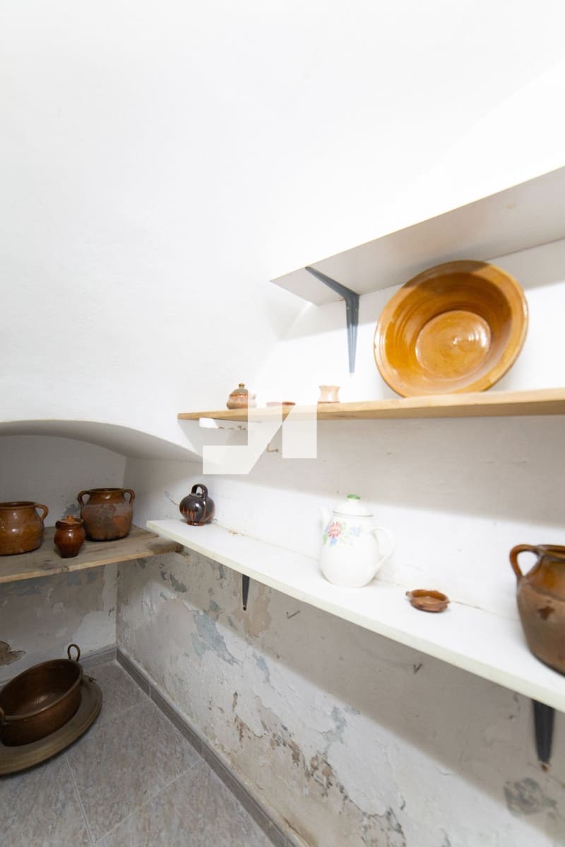 4 bedroom Villa for sale in Castello de la Plana - € 215,000 (Ref: 9679251)