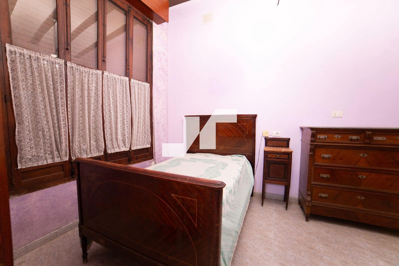 4 bedroom Villa for sale in Castello de la Plana - € 215,000 (Ref: 9679251)