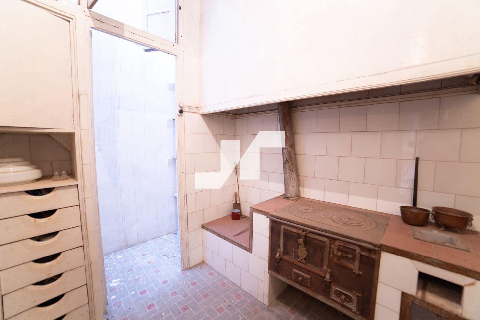 4 bedroom Villa for sale in Castello de la Plana - € 215,000 (Ref: 9679251)