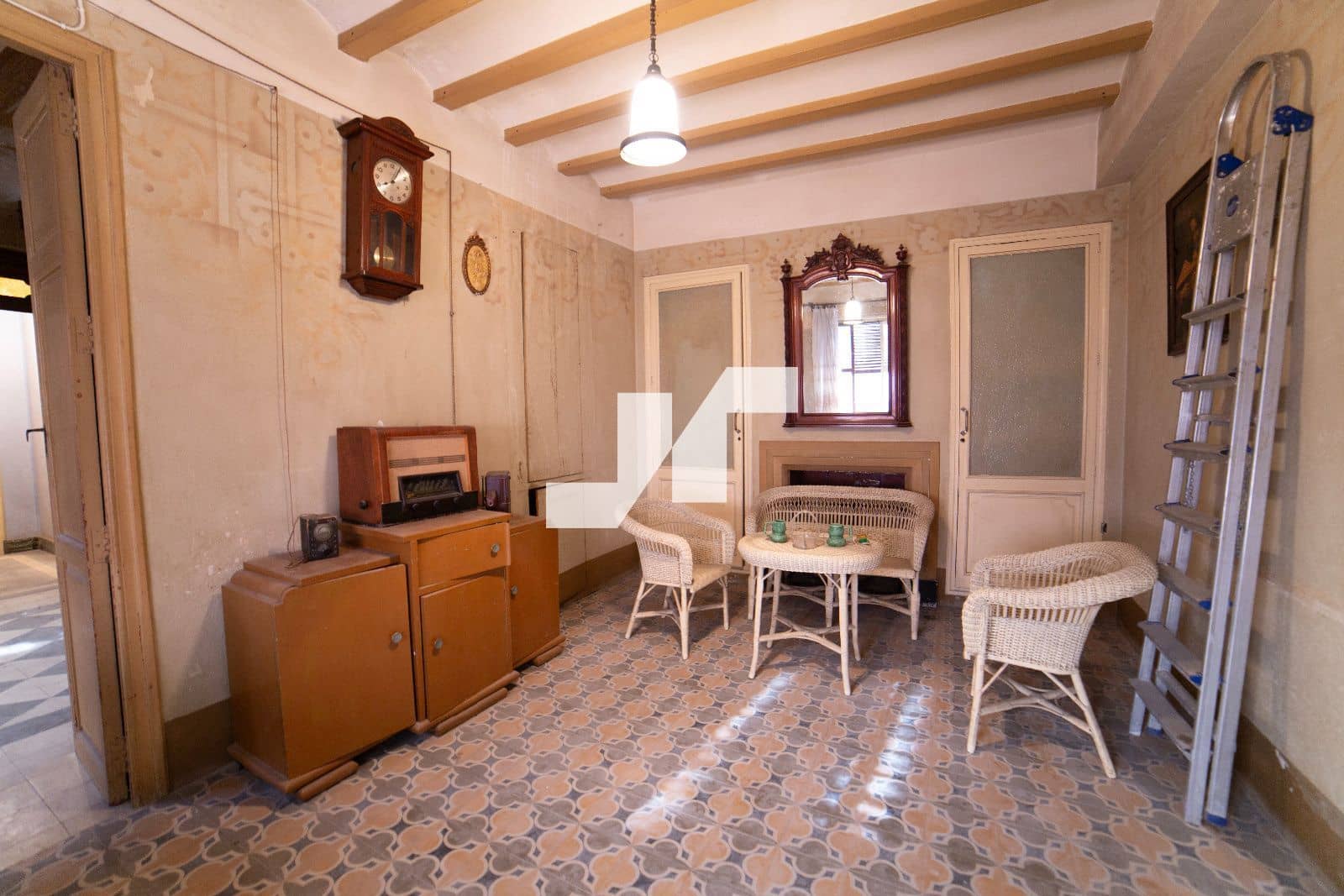 4 bedroom Villa for sale in Castello de la Plana - € 215,000 (Ref: 9679251)