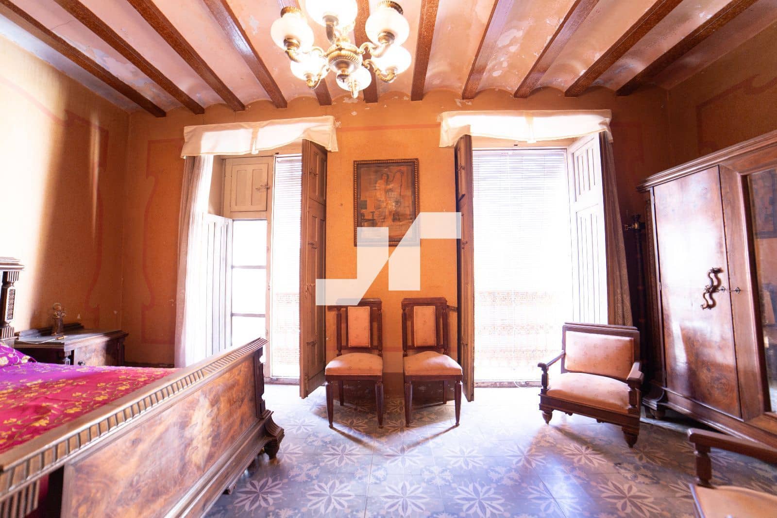 4 bedroom Villa for sale in Castello de la Plana - € 215,000 (Ref: 9679251)