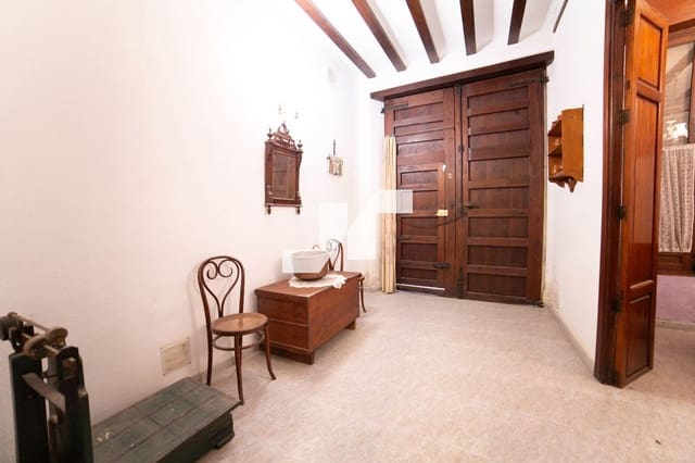 4 slaapkamer Villa te koop in Centro, Castelló de la Plana - € 215.000 (Ref: 9679251)