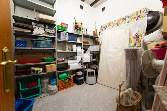 4 slaapkamer Villa te koop in Centro, Castelló de la Plana - € 215.000 (Ref: 9679251)