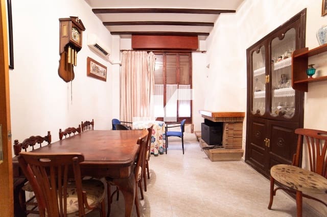 4 slaapkamer Villa te koop in Centro, Castelló de la Plana - € 215.000 (Ref: 9679251)