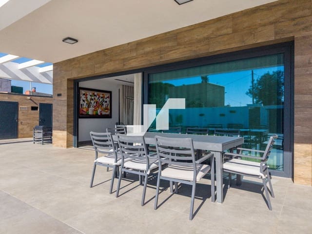 5 soverom Villa til salgs i Vila-real med svømmebasseng garasje - € 650 000 (Ref: 9699313)