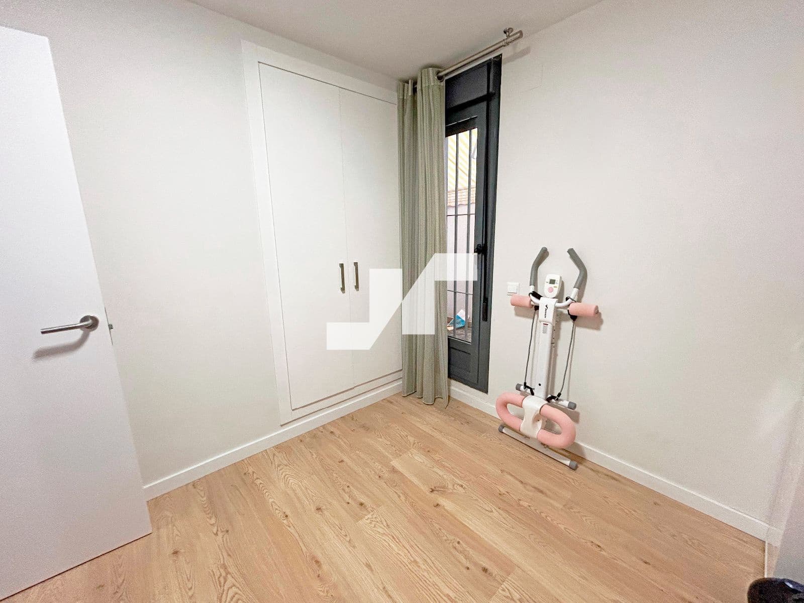 3 bedroom Flat for sale in Castello de la Plana with garage - € 220,000 (Ref: 9700136)