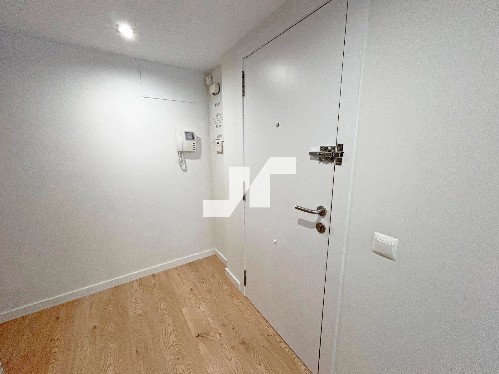 3 bedroom Flat for sale in Castello de la Plana with garage - € 220,000 (Ref: 9700136)