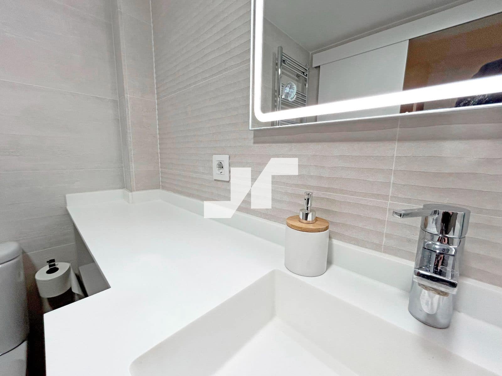 3 bedroom Flat for sale in Castello de la Plana with garage - € 220,000 (Ref: 9700136)