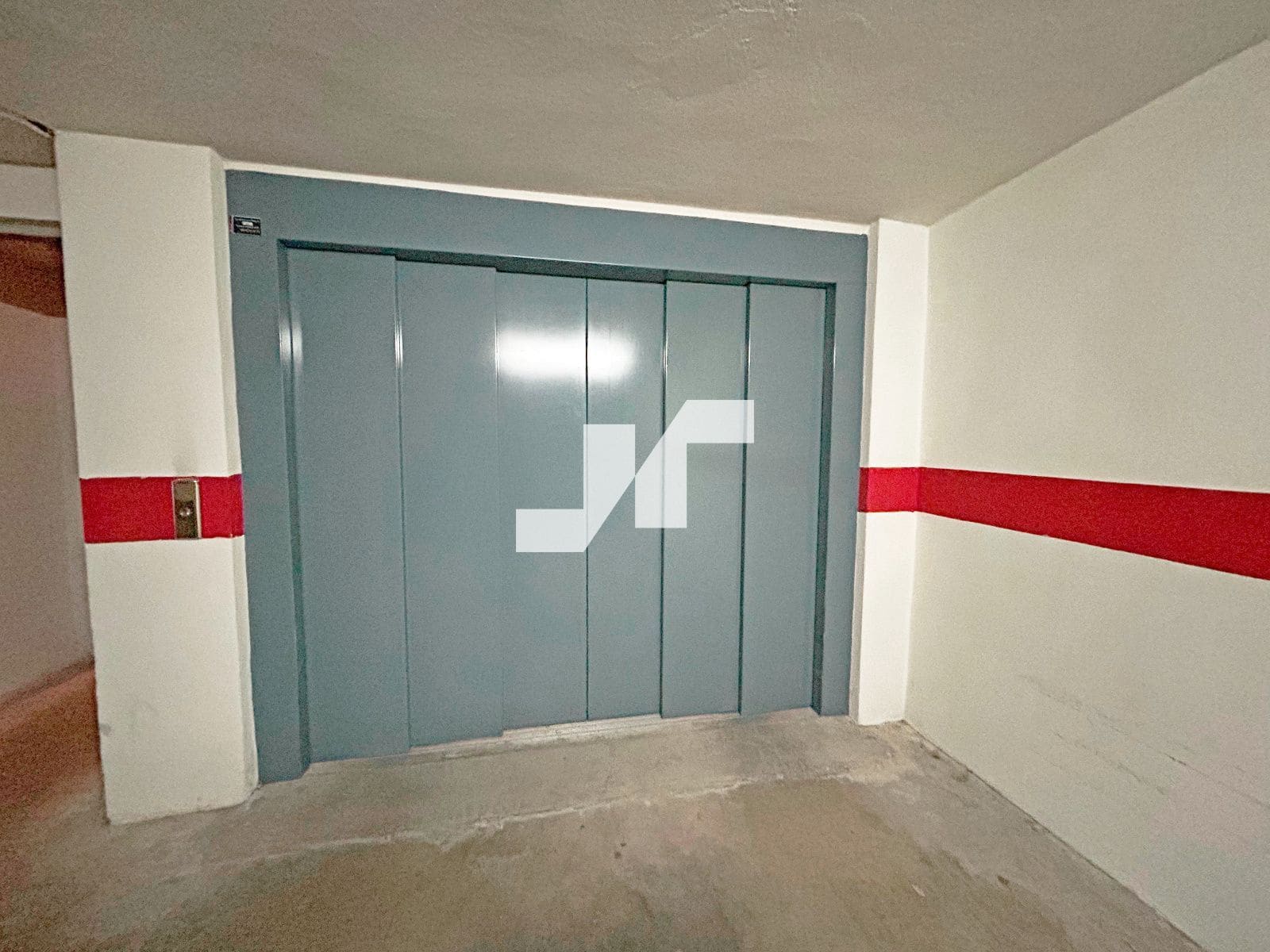 3 bedroom Flat for sale in Castello de la Plana with garage - € 220,000 (Ref: 9700136)