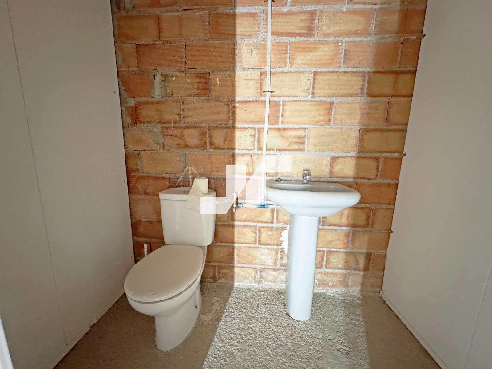 Villa for sale in Vila-real with garage - € 210,000 (Ref: 9722210)