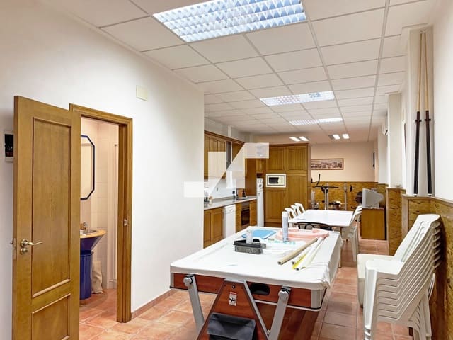 Villa for sale in Vila-real with garage - € 210,000 (Ref: 9722210)