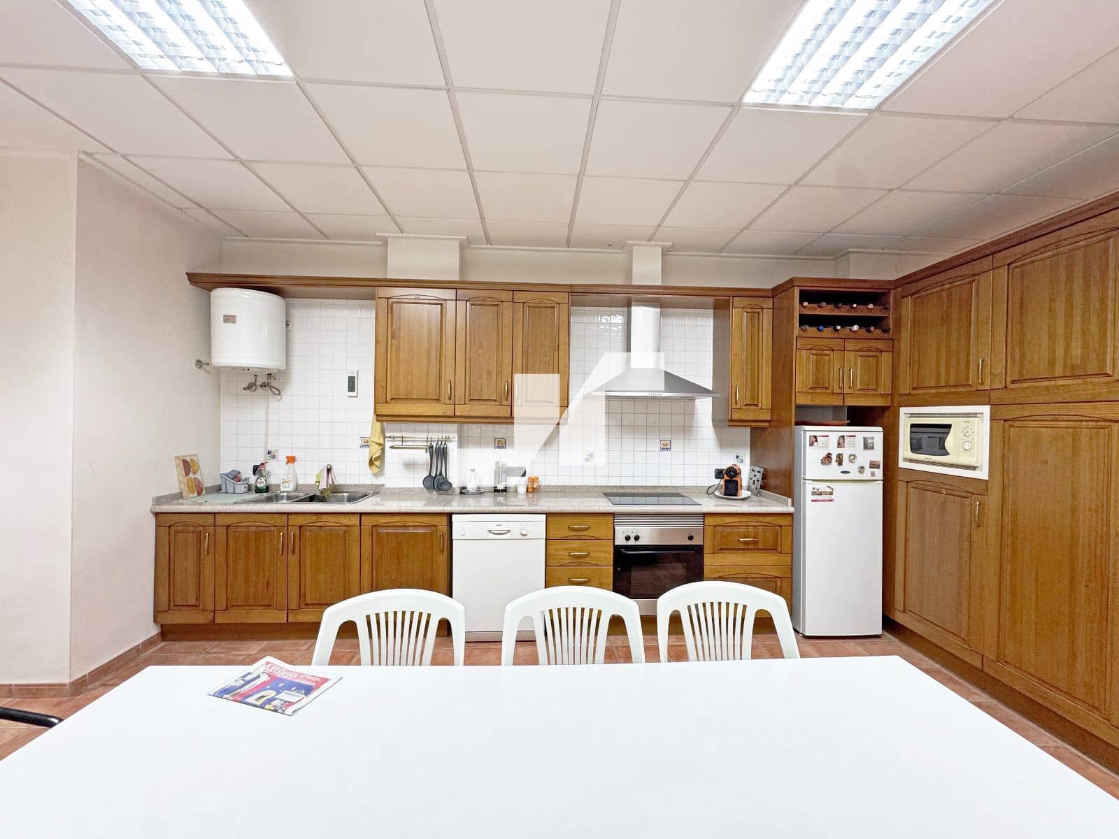 Villa for sale in Vila-real with garage - € 210,000 (Ref: 9722210)