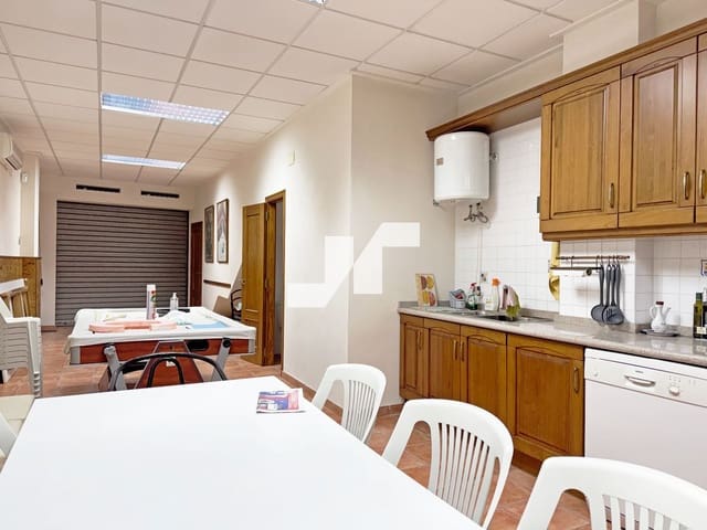 Villa for sale in Vila-real with garage - € 210,000 (Ref: 9722210)