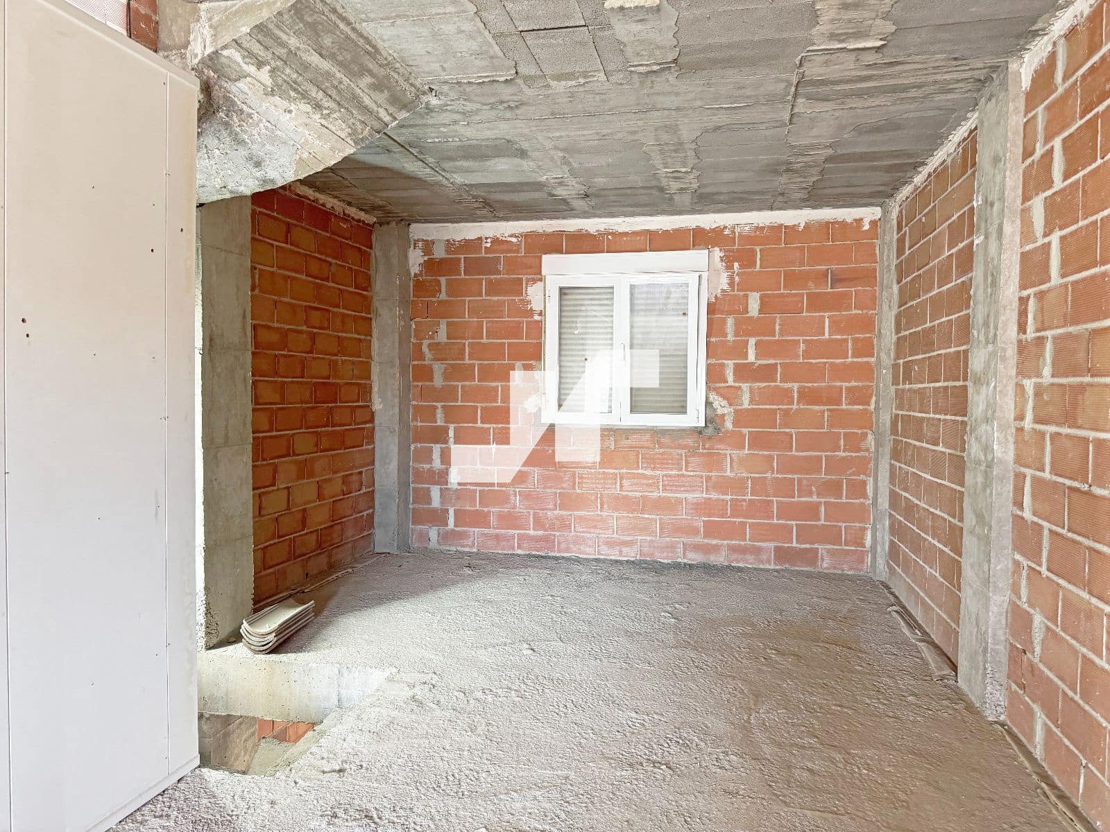 Villa for sale in Vila-real with garage - € 210,000 (Ref: 9722210)