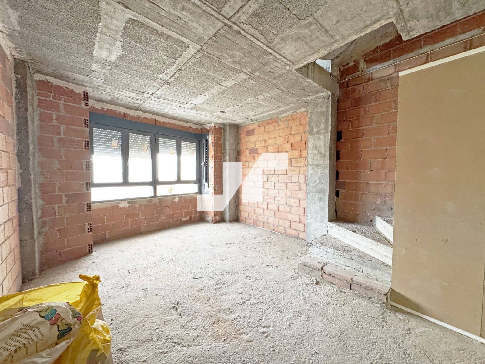 Villa for sale in Vila-real with garage - € 210,000 (Ref: 9722210)