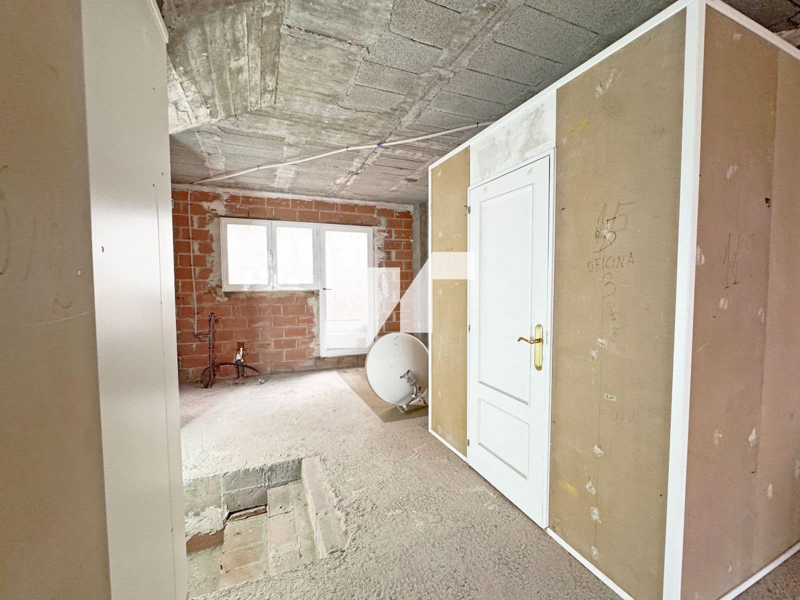 Villa for sale in Vila-real with garage - € 210,000 (Ref: 9722210)