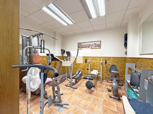 Villa for sale in Vila-real with garage - € 210,000 (Ref: 9722210)