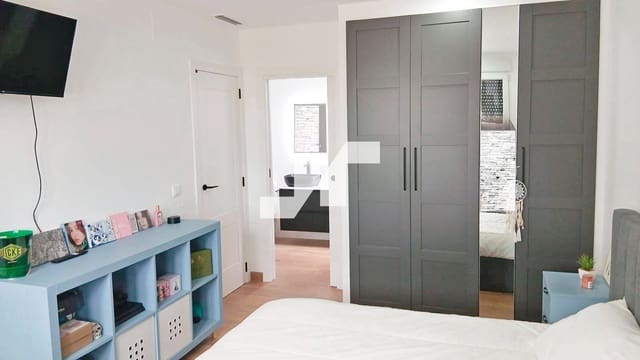 3 soveværelse Villa til salg i Vila-real med swimmingpool garage - € 539.000 (Ref: 9730750)