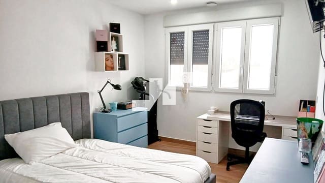 3 soveværelse Villa til salg i Vila-real med swimmingpool garage - € 539.000 (Ref: 9730750)