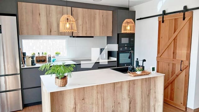 3 soveværelse Villa til salg i Vila-real med swimmingpool garage - € 539.000 (Ref: 9730750)