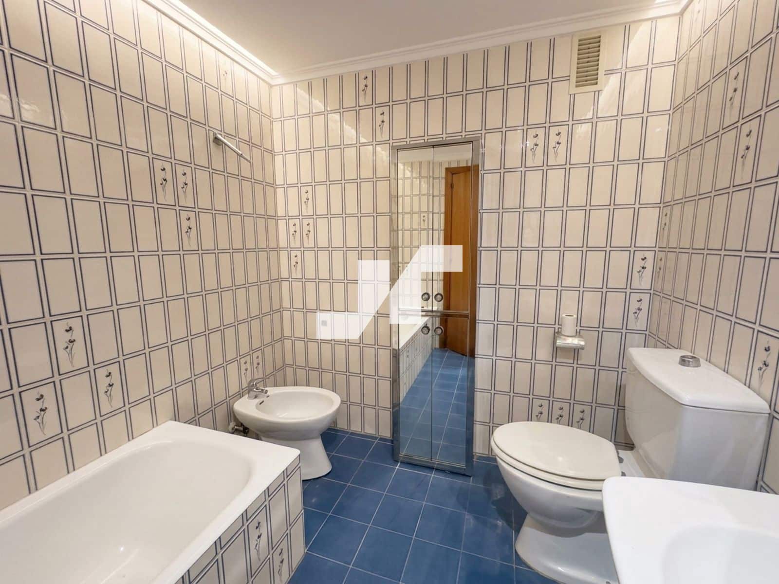 4 bedroom Flat for sale in Vila-real with garage - € 192,000 (Ref: 9734131)