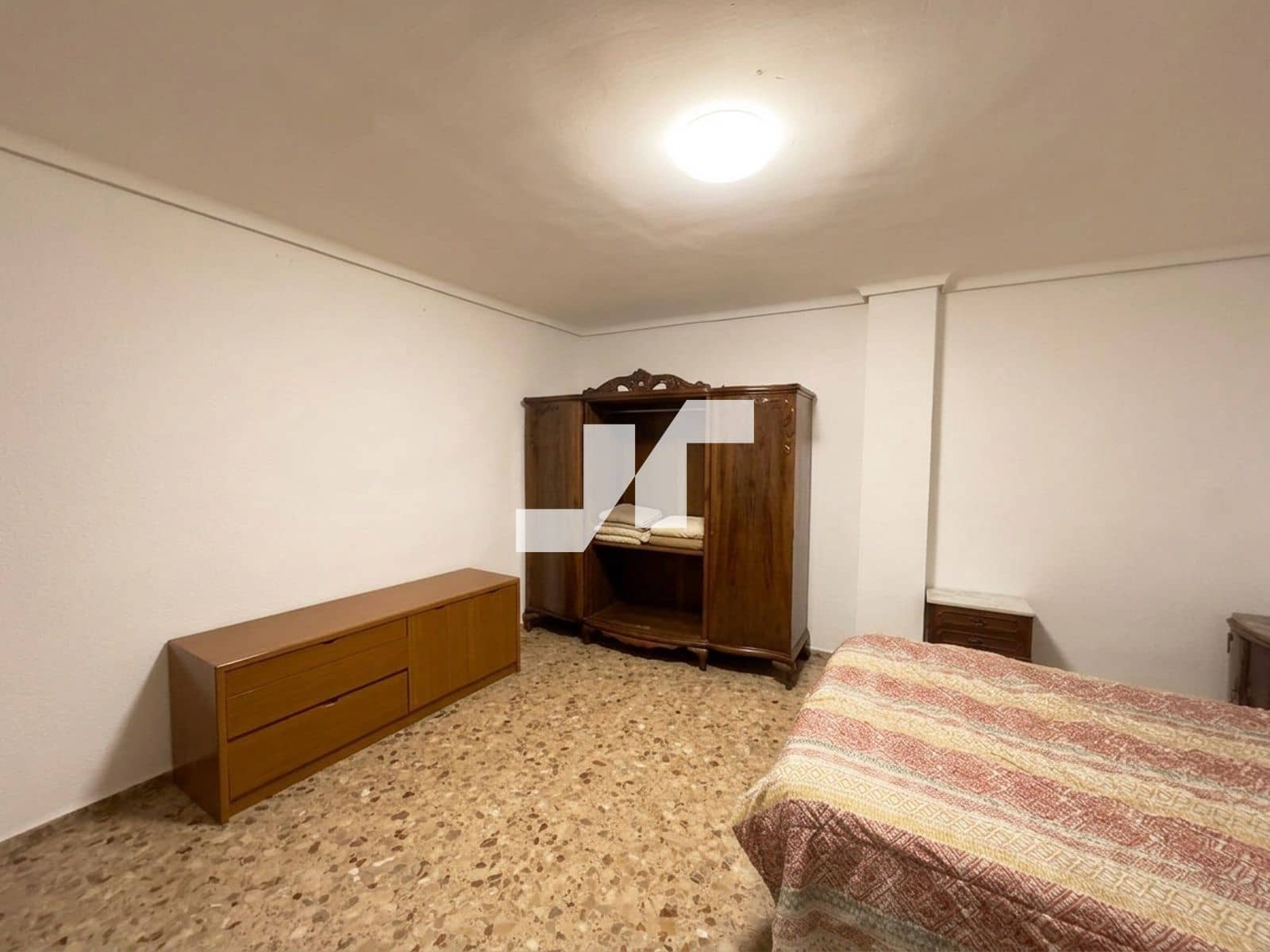 4 bedroom Flat for sale in Vila-real with garage - € 192,000 (Ref: 9734131)