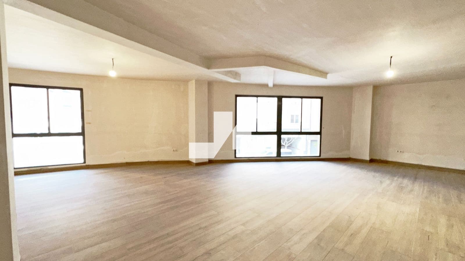 Office for rent in Vila-real - € 550 (Ref: 9734992)