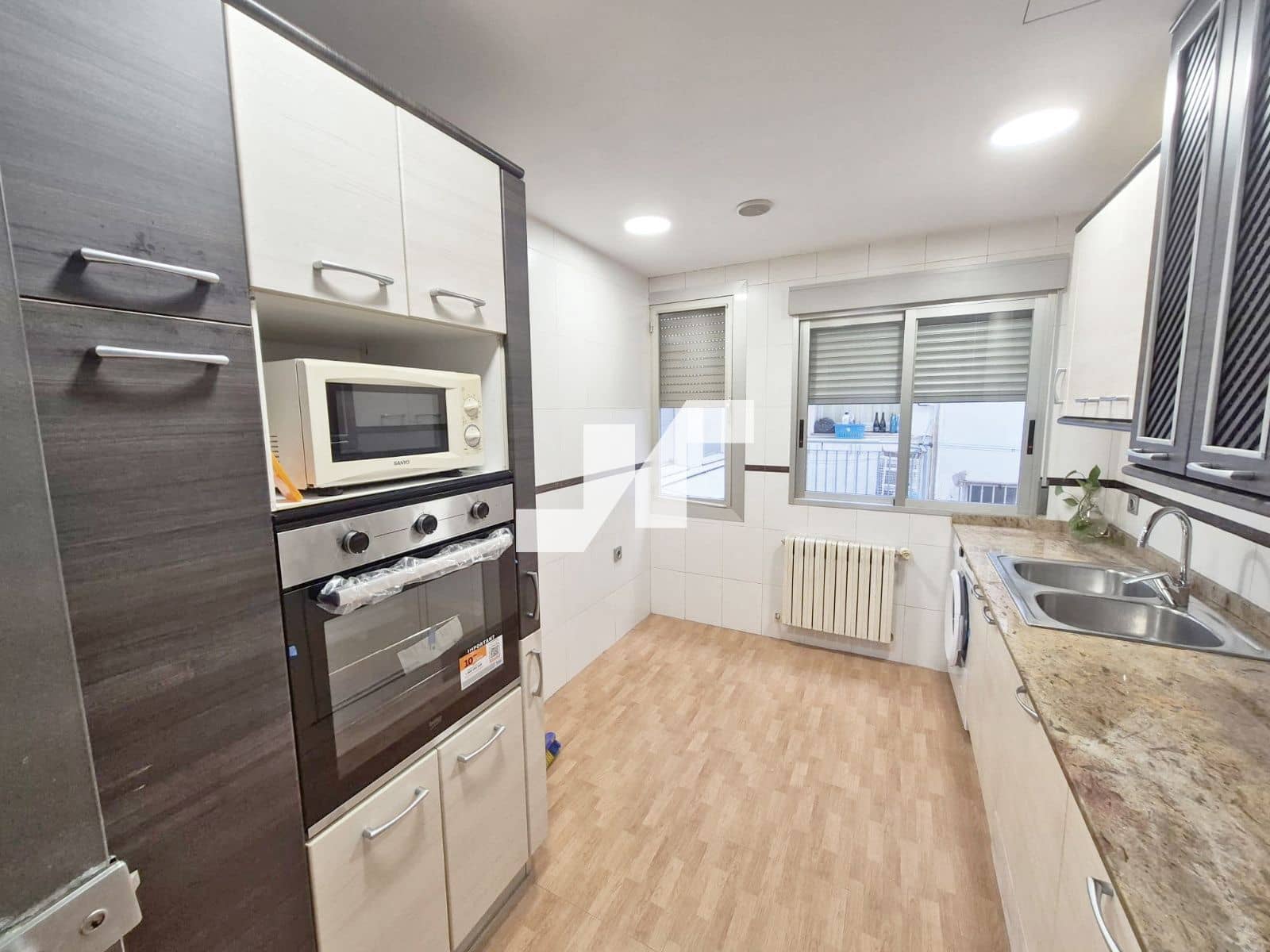 2 sovrum Lägenhet att hyra i Castello de la Plana - 850 € (Ref: 9753441)