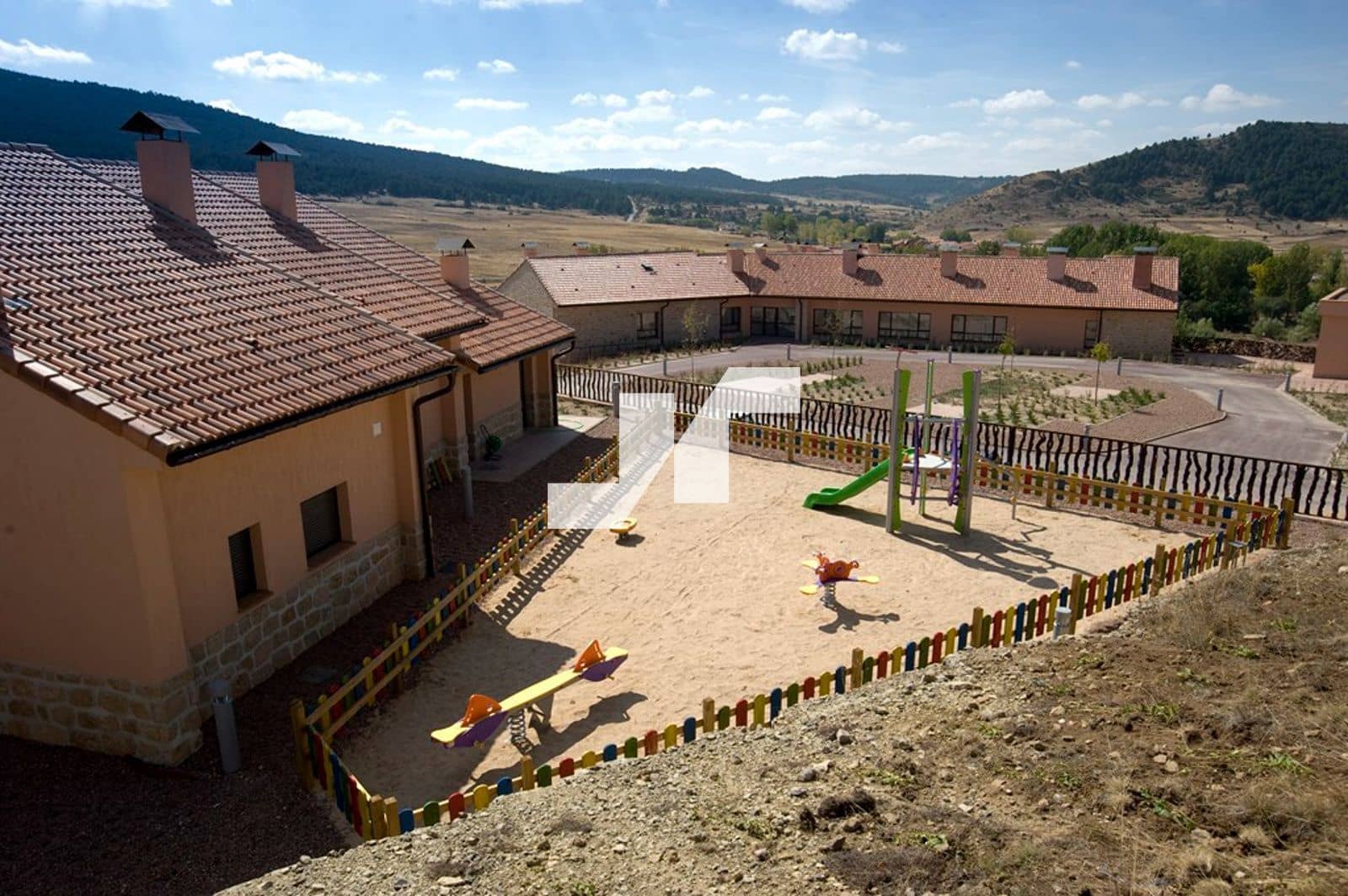 10 soverom Restaurant/Bar til salgs i Orea med svømmebasseng - € 2 000 000 (Ref: 9778777)