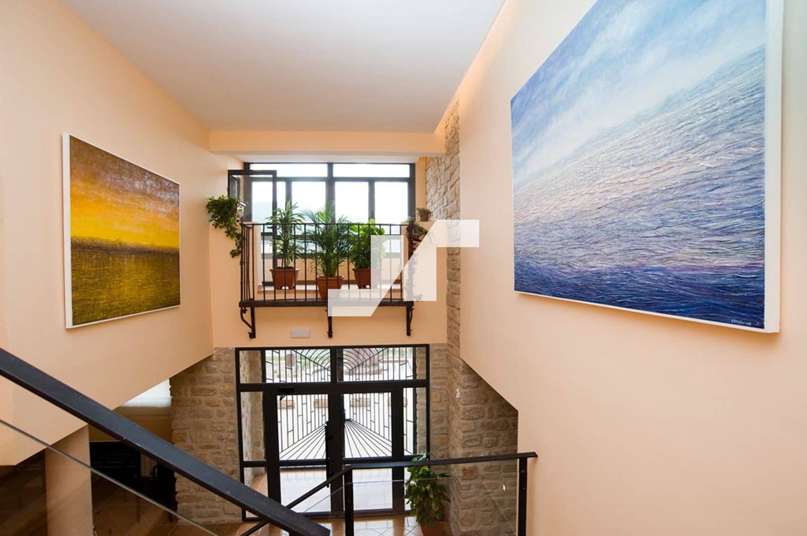 10 soverom Restaurant/Bar til salgs i Orea med svømmebasseng - € 2 000 000 (Ref: 9778777)