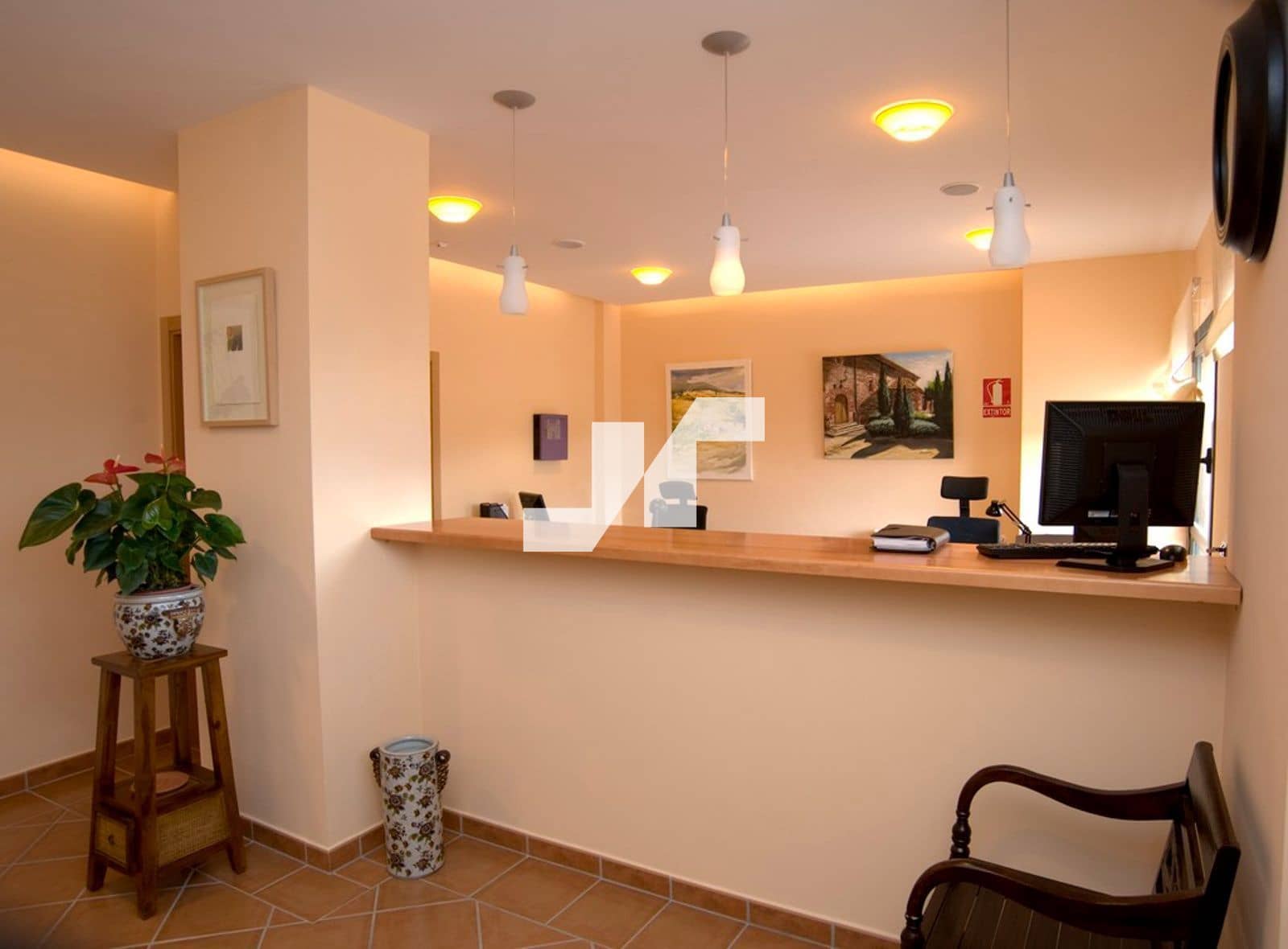 10 soverom Restaurant/Bar til salgs i Orea med svømmebasseng - € 2 000 000 (Ref: 9778777)