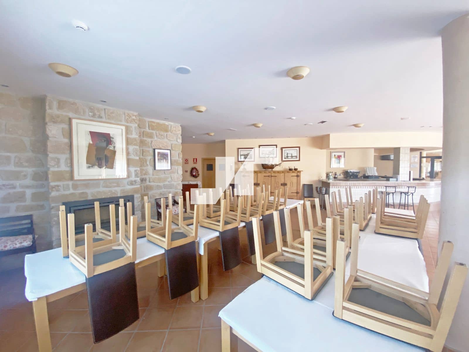 10 soverom Restaurant/Bar til salgs i Orea med svømmebasseng - € 2 000 000 (Ref: 9778777)