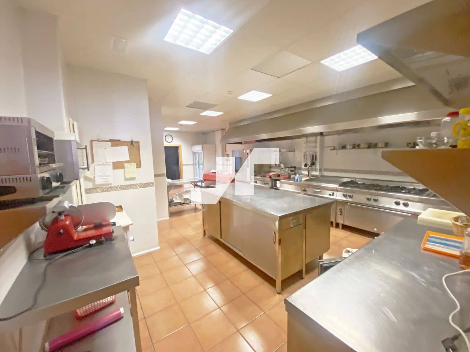 10 soverom Restaurant/Bar til salgs i Orea med svømmebasseng - € 2 000 000 (Ref: 9778777)