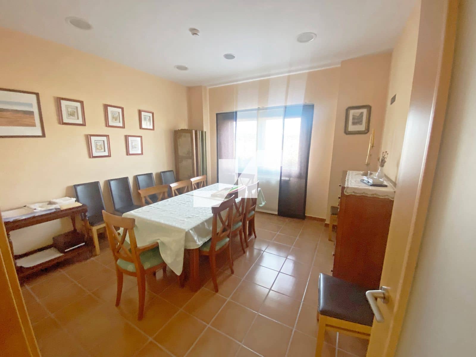 10 soverom Restaurant/Bar til salgs i Orea med svømmebasseng - € 2 000 000 (Ref: 9778777)