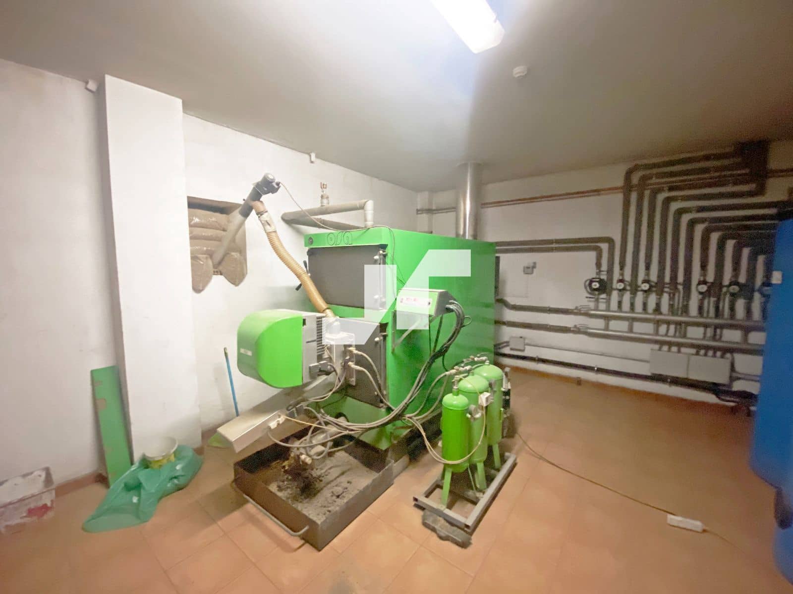 10 soverom Restaurant/Bar til salgs i Orea med svømmebasseng - € 2 000 000 (Ref: 9778777)