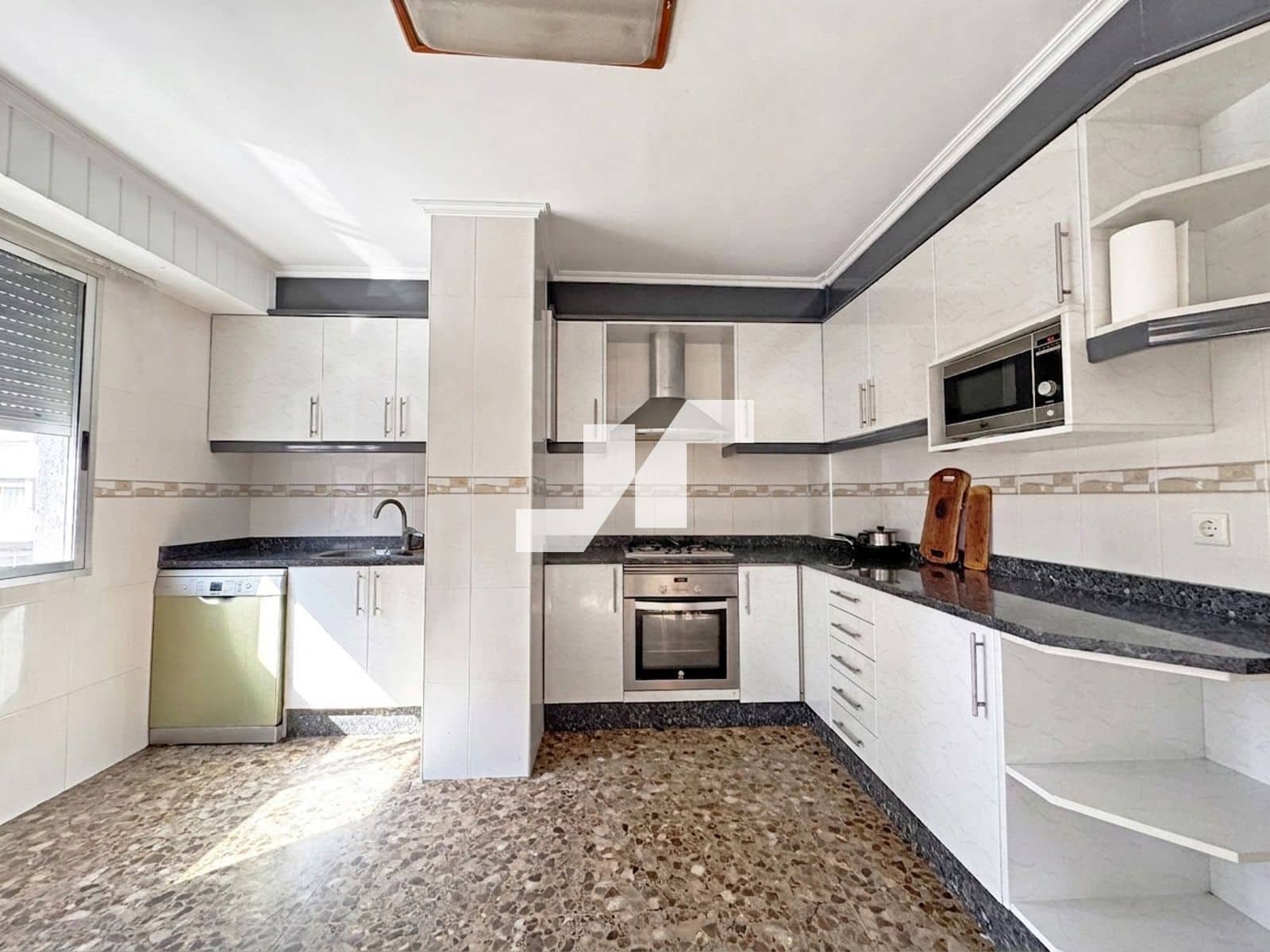 8 slaapkamer Restaurant/bar te koop in Burriana / Borriana - € 380.000 (Ref: 9790016)