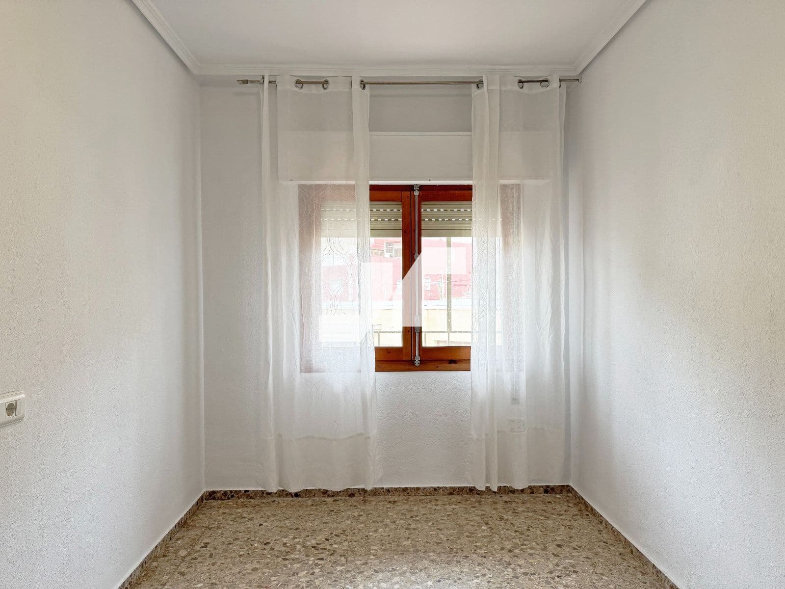 4 bedroom Flat for sale in L'Alcora - € 98,000 (Ref: 9815378)