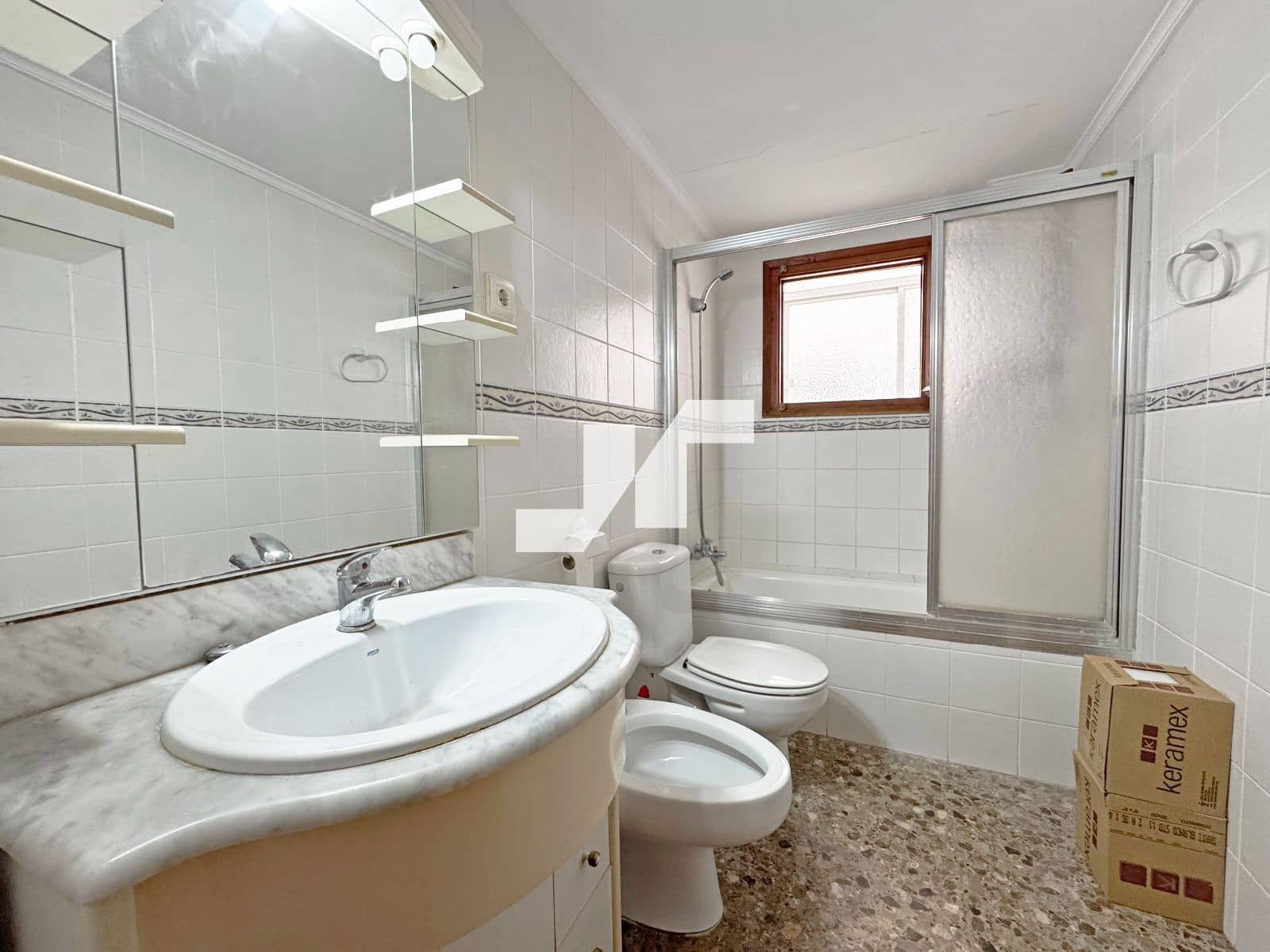 4 bedroom Flat for sale in L'Alcora - € 98,000 (Ref: 9815378)