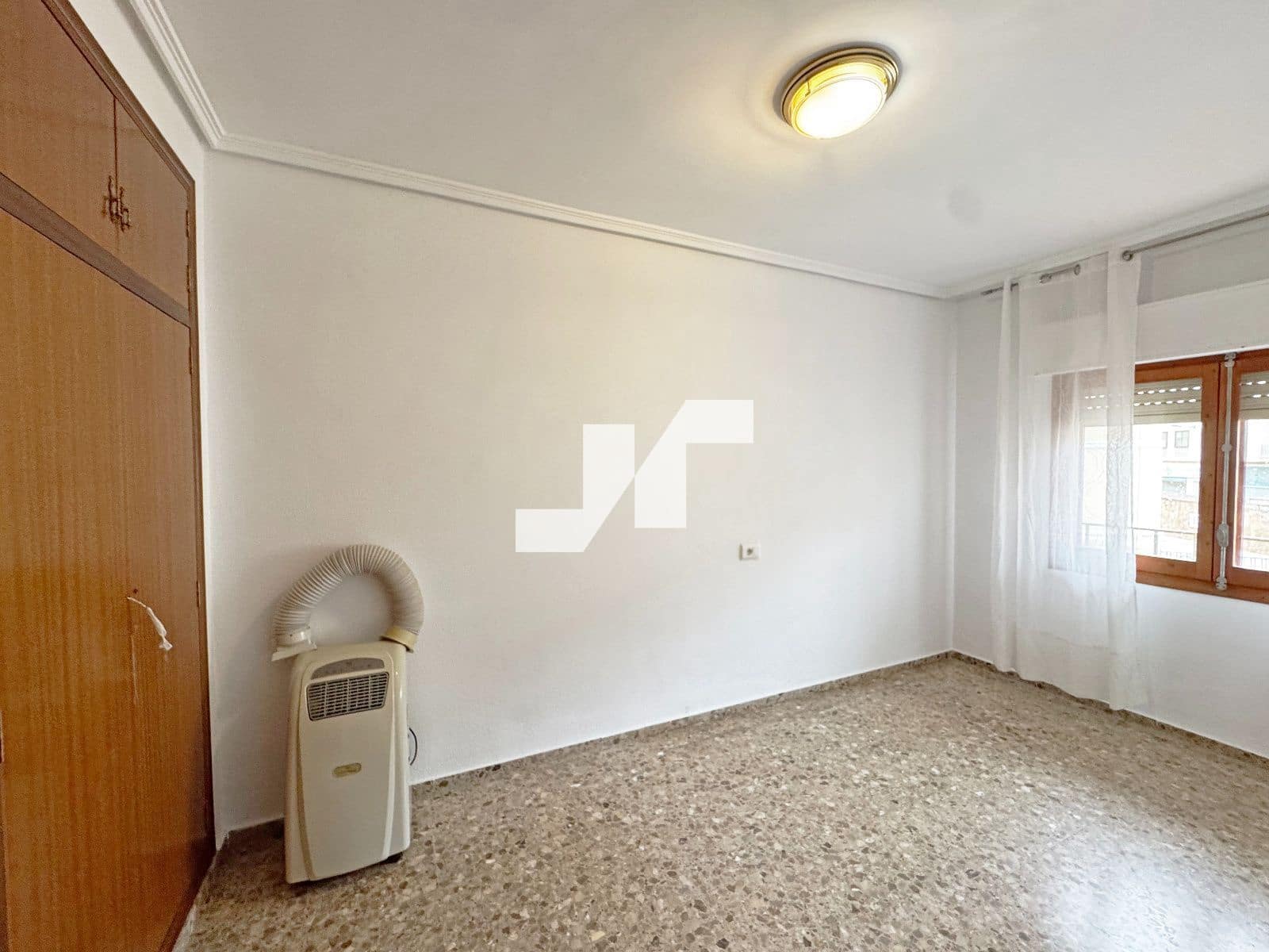 4 bedroom Flat for sale in L'Alcora - € 98,000 (Ref: 9815378)