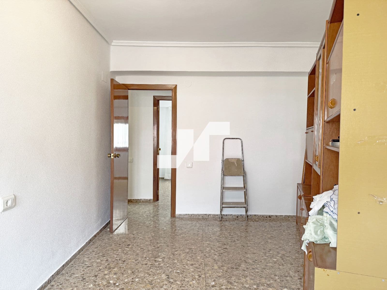 4 bedroom Flat for sale in L'Alcora - € 98,000 (Ref: 9815378)