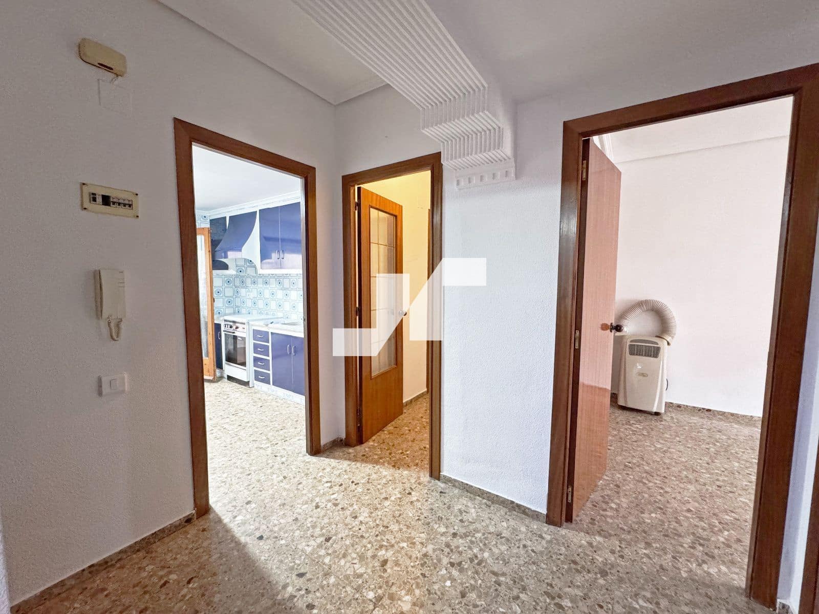 4 bedroom Flat for sale in L'Alcora - € 98,000 (Ref: 9815378)