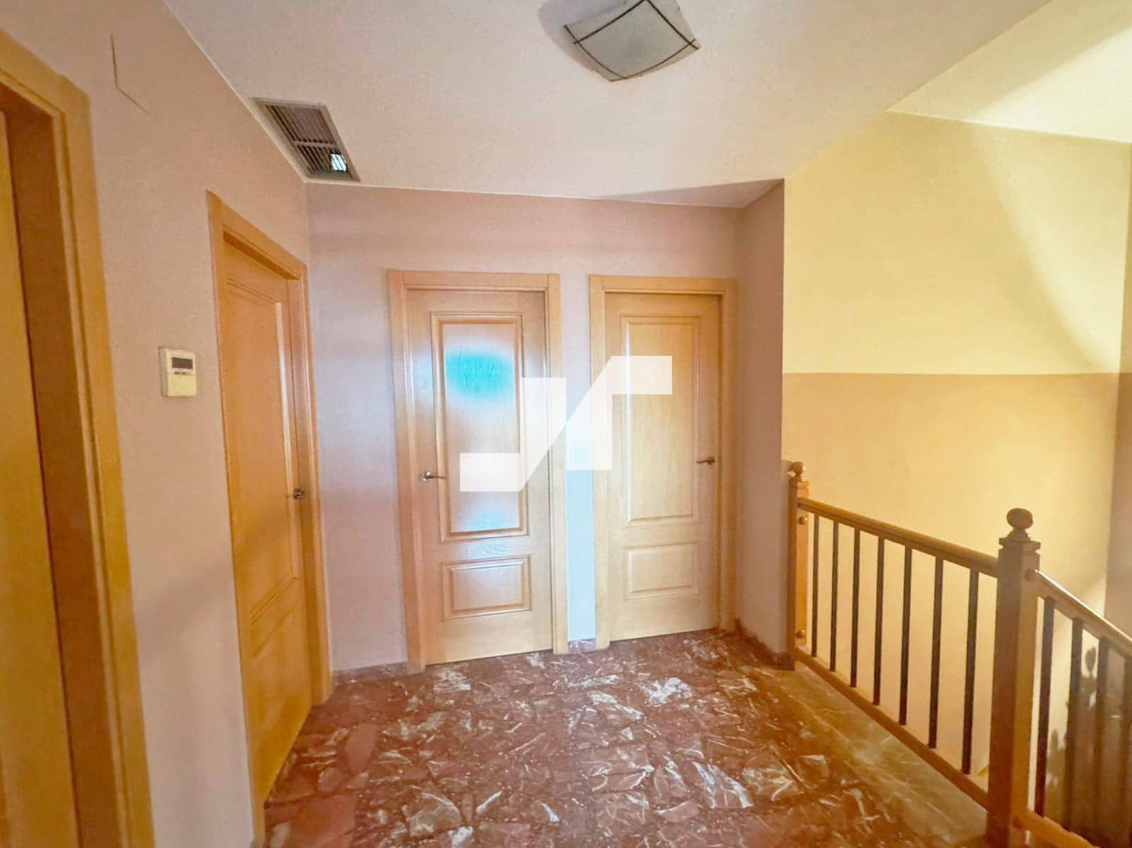 6 bedroom Flat for sale in Vila-real with garage - € 350,000 (Ref: 9828153)