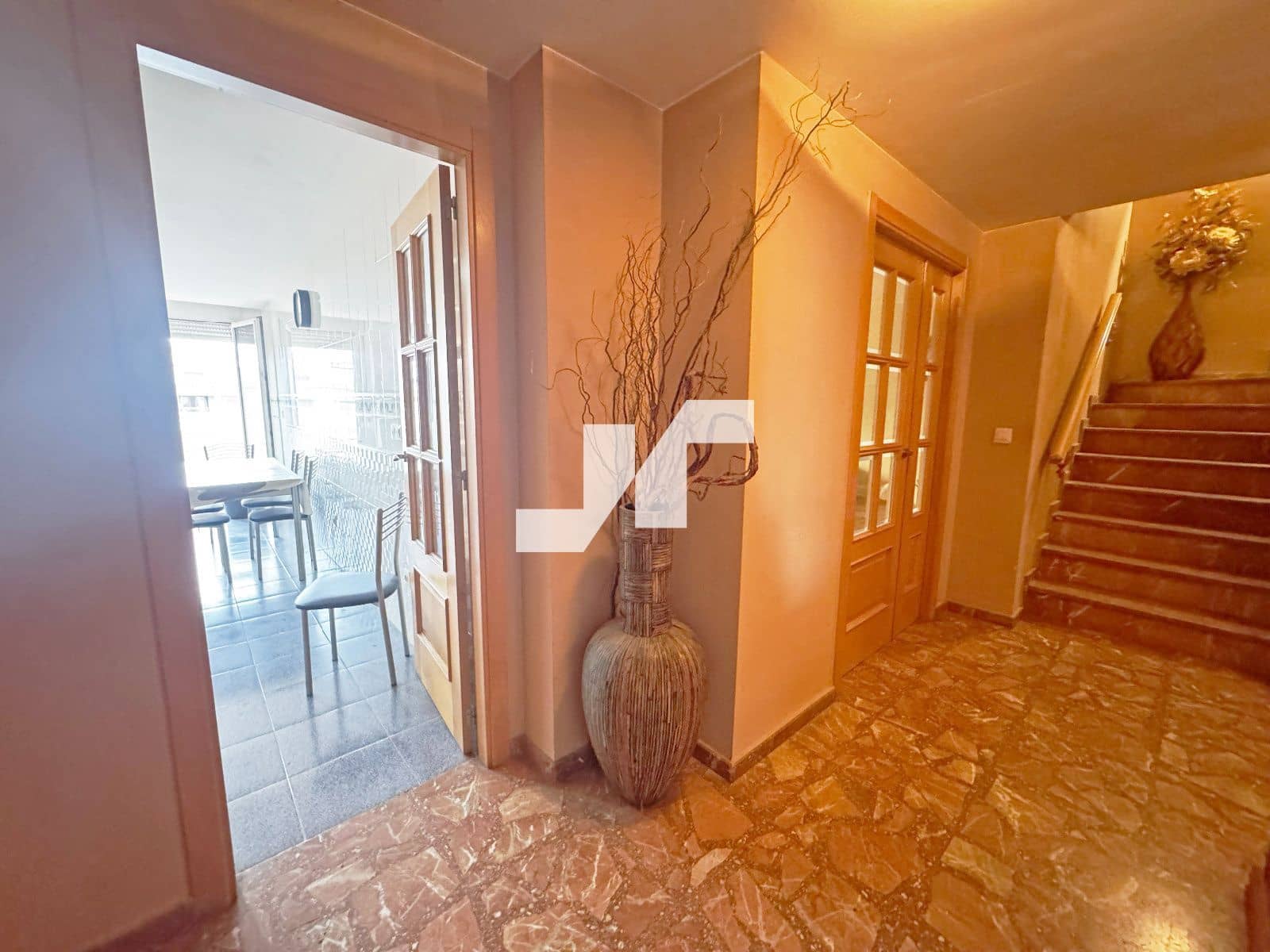 6 bedroom Flat for sale in Vila-real with garage - € 350,000 (Ref: 9828153)