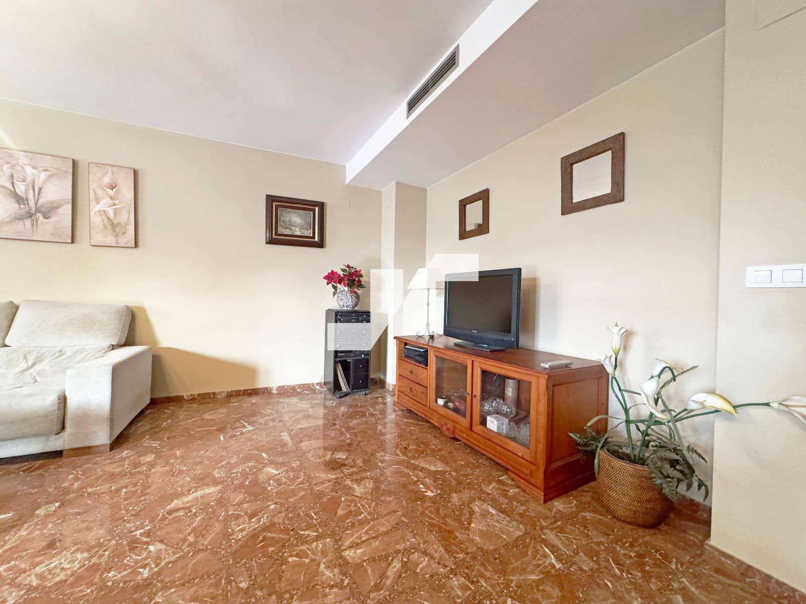 6 bedroom Flat for sale in Vila-real with garage - € 350,000 (Ref: 9828153)