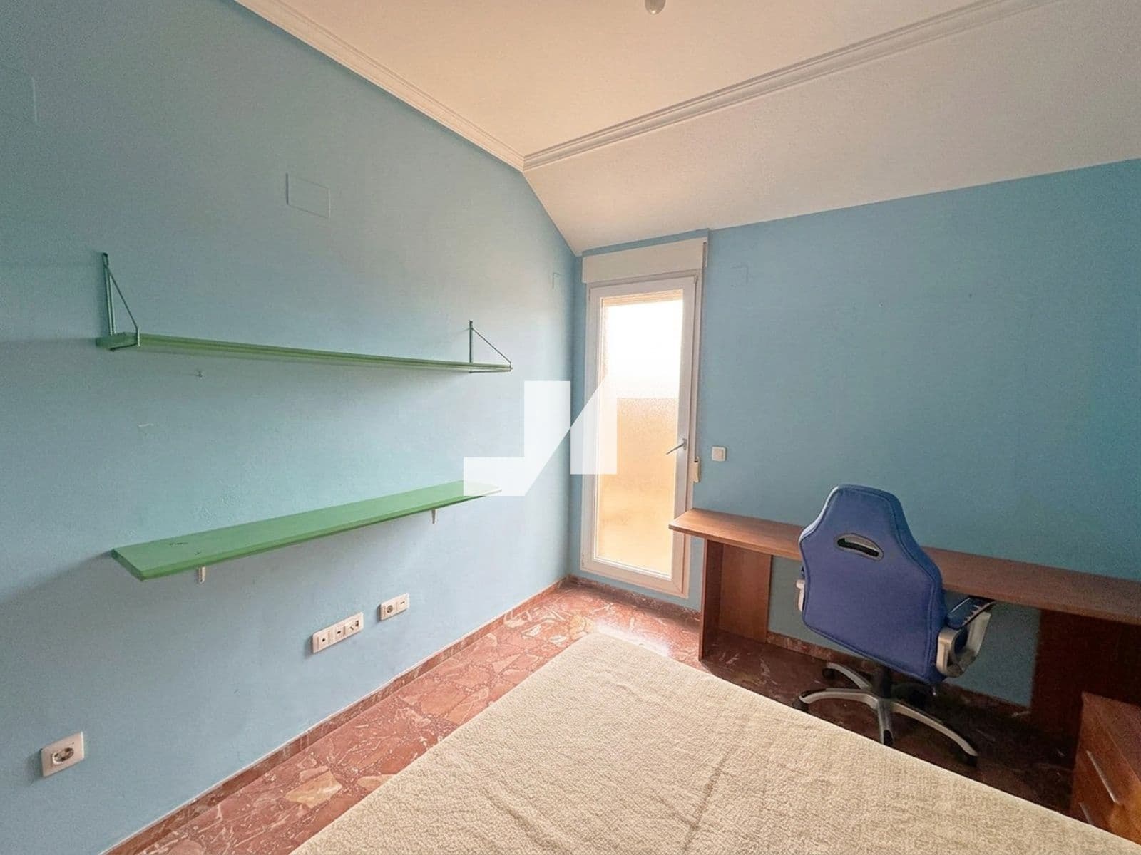 6 bedroom Flat for sale in Vila-real with garage - € 350,000 (Ref: 9828153)