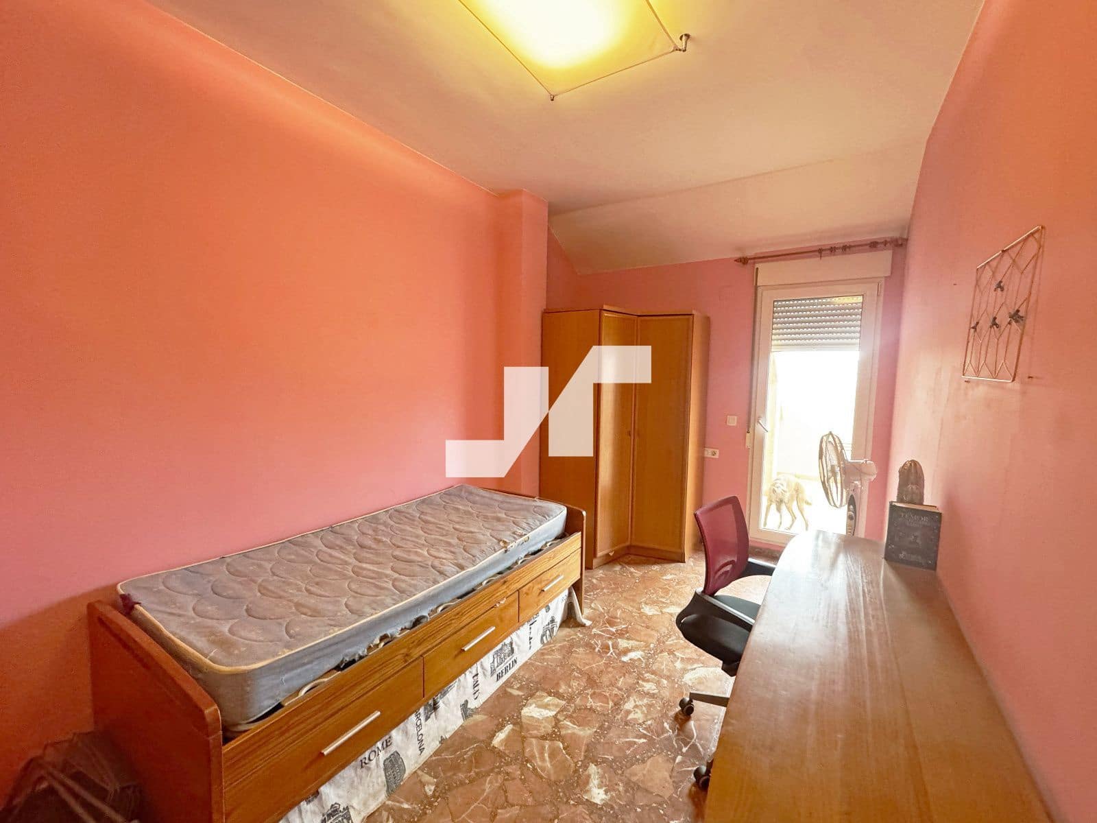 6 bedroom Flat for sale in Vila-real with garage - € 350,000 (Ref: 9828153)